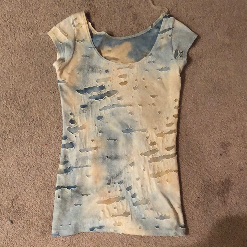 Women’s Distressed T-Shirt